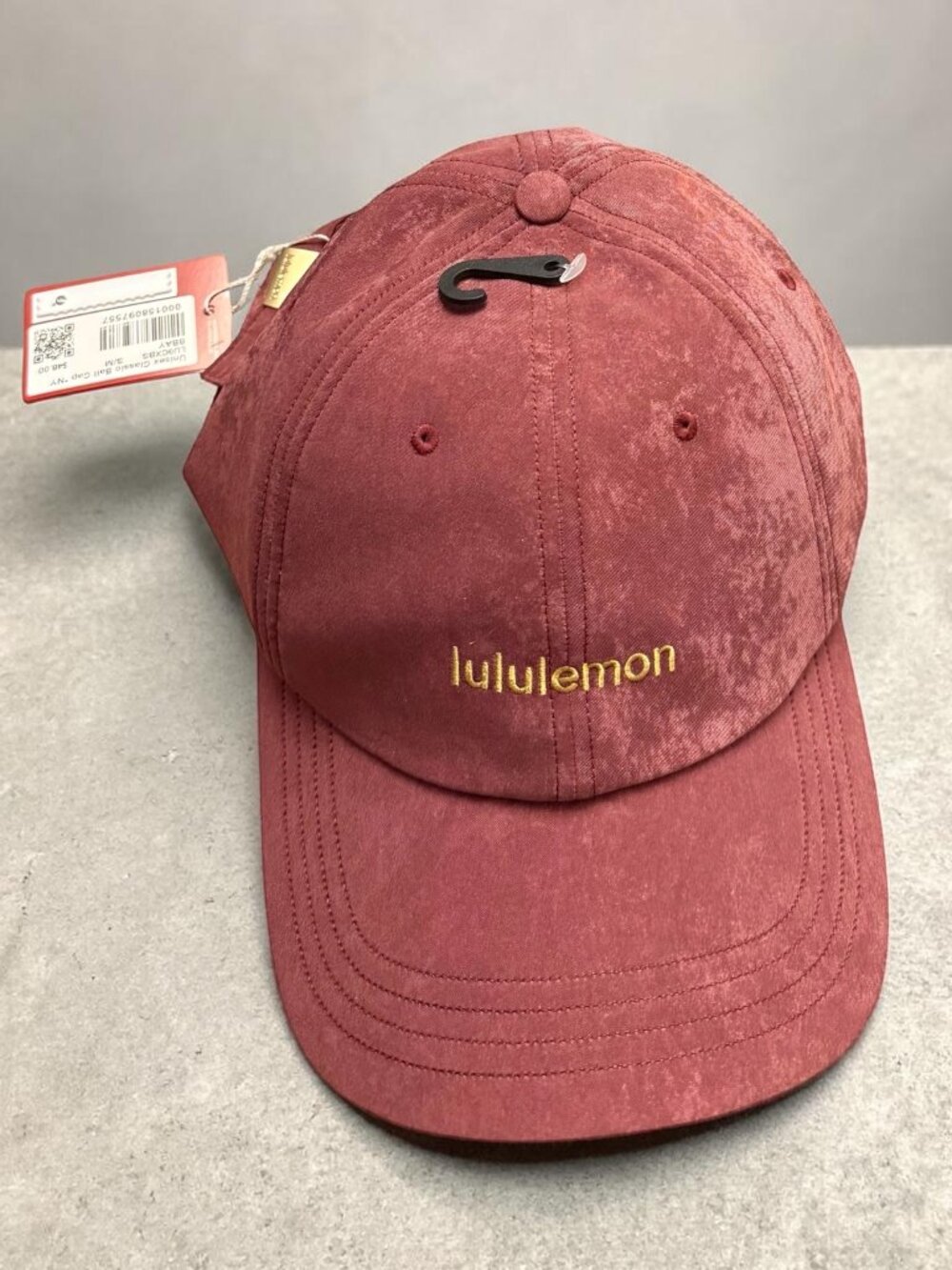 NWT Lululemon Adjustable Hat | Beautiful maroon/burgundy tone (deep red shade)